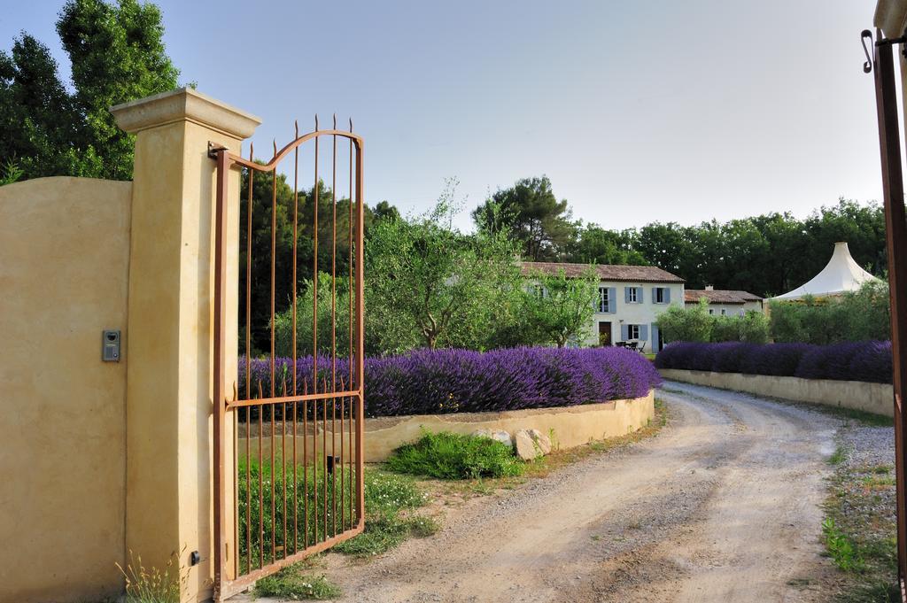 Mas De Lure Bed & Breakfast Salon-de-Provence Exterior photo