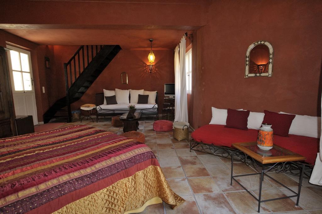 Mas De Lure Bed & Breakfast Salon-de-Provence Exterior photo