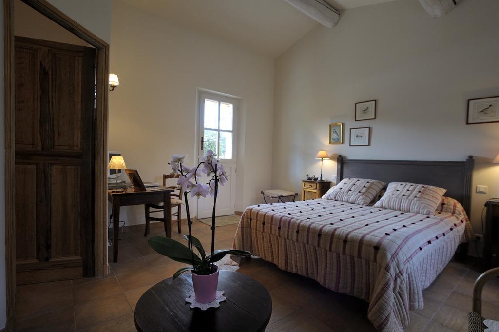 Mas De Lure Bed & Breakfast Salon-de-Provence Exterior photo