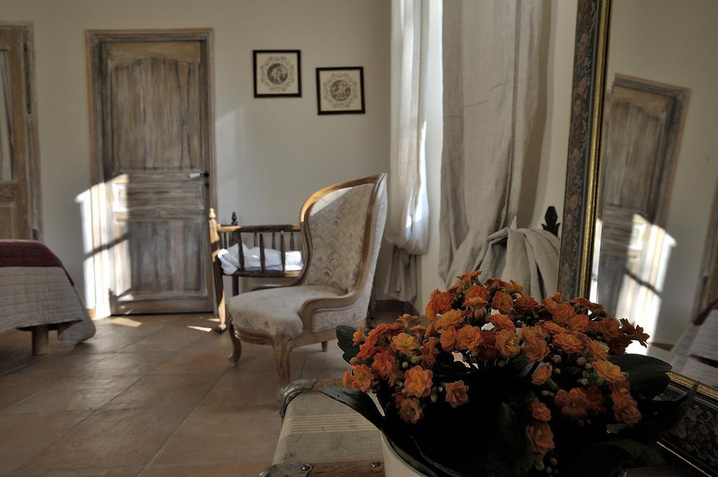 Mas De Lure Bed & Breakfast Salon-de-Provence Exterior photo